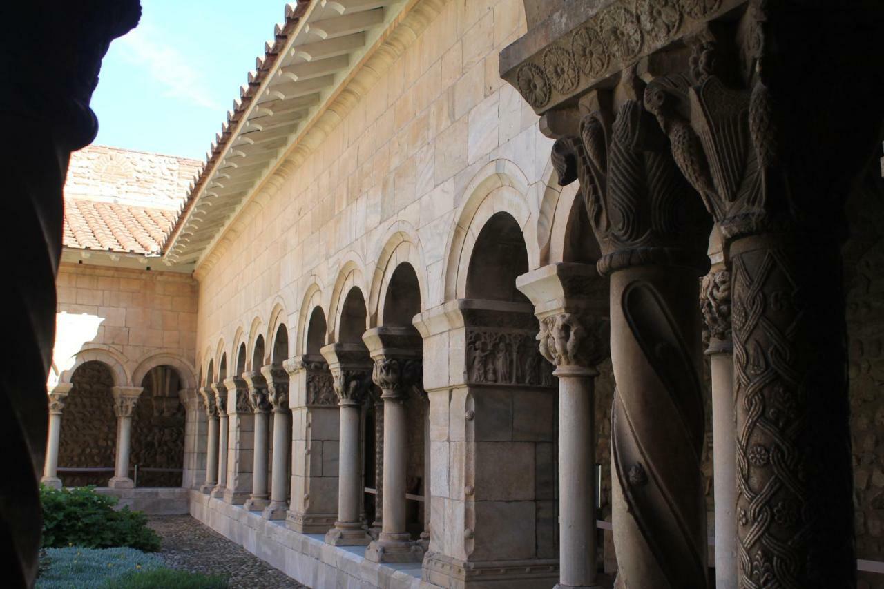 Maison Au Pied De La Cathedrale Эльн Экстерьер фото